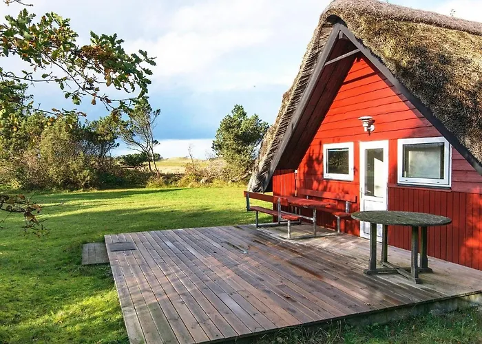 Tranquil Thatched On Romo-by Traum